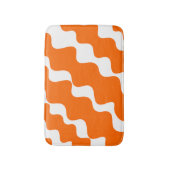 オレンジ色と白の斜め波パターン バスマット (正面縦)