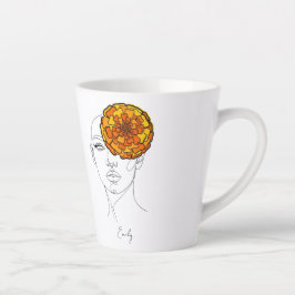 オレンジ色と黄色のマリーゴールドの華麗な一輪の花を描いた、10月生まれの誕生花のポートレートのカスタ カフェラテマグ