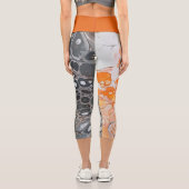 オレンジ色と黒と灰色のセルの泡 カプリレギンス (裏面)