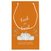 オレンジ色のかわいいカボチャのトリックまたはハロウィンの治療 スモールペーパーバッグ (裏面)