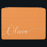 オレンジ色のエレガント白い書道のスクリプト名 iPad AIR カバー<br><div class="desc">オレンジホワイト書道のエレガントスクリプトのタイポグラフィを追加カスタムあなた自身の名前のは、トレンディーとデザインを備えシンプルて、あなたの名前やを手にの書道のスクリプトをオレンジ色の背景に。誕生日、クリスマス、母の日に完璧な贈り物スタイリッシュで、オフィスや学校に十分。©Evco Studio www.zazzle.com/store/evcostudioによる設計</div>