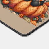 オレンジ色のカボチャの上の黒猫　秋の模様のクッションケット デスクマット (コーナー)