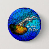 オレンジ色のクラゲ青海が流れに合う 缶バッジ (正面)