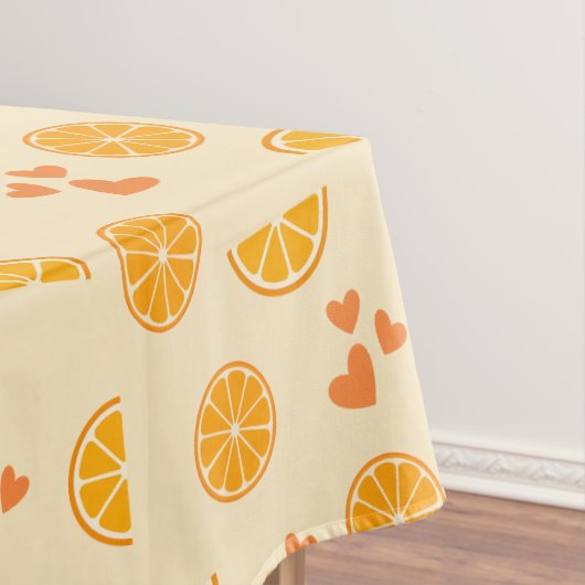 オレンジ色のスライスとハート テーブルクロス (インサイチュ)