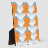 オレンジ色のタコと青い波のパターン フォトプラーク (側面)