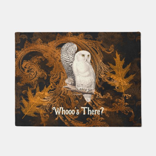 オレンジ色のダマスクのハロウィンがあるスノーフクロウ ドアマット (正面)