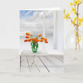 オレンジ色のチューリップと窓 カード (黄色い花)