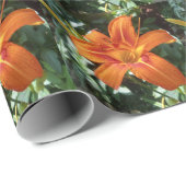オレンジ色のデイリリーと緑の葉クラフト ラッピングペーパー (ロールコーナー)