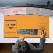 オレンジ色のデスクマットにビジネスブランド デスクマット