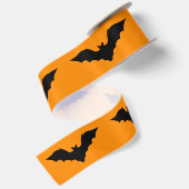 オレンジ色のハロウィンに黒い空飛ぶコウモリのシルエット サテンリボン (裏面)