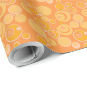 オレンジ色のバブルガムの泡が至る所に ラッピングペーパー (ロールコーナー)