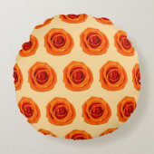 オレンジ色のバラフラワーシームレスパターン ラウンドクッション (正面)
