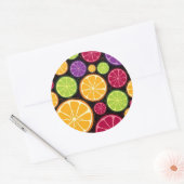 オレンジ色のパターンと背景 ラウンドシール (封筒)