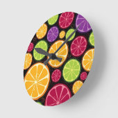 オレンジ色のパターンと背景 ラウンド壁時計 (傾斜)