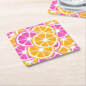 オレンジ色のピンクの柑橘系スライス スクエアペーパーコースター (アングル)
