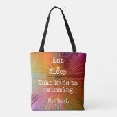 オレンジ色のピンクの赤い眠食べる子供たちスイミングリピート トートバッグ (裏面)