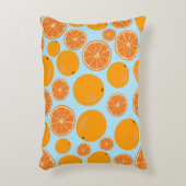 オレンジ色のフルーツパターン アクセントクッション (正面(垂直))