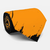 オレンジ色のブモダンラシの黒い背景#2 ネクタイ (ロール)