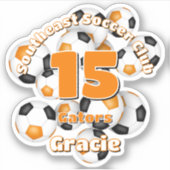 オレンジ色のブラックサッカーボールのチームカラーの群れ シール (正面)