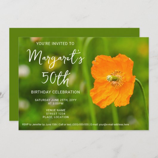 オレンジ色のポピーの花が緑の写真50誕生日 招待状 (正面/裏面)