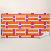 オレンジ色のラインとピンクのボックス ビーチタオル (正面)