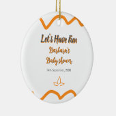 オレンジ色のレトロスペインのな赤ちゃんシャワーモダン セラミックオーナメント (右)