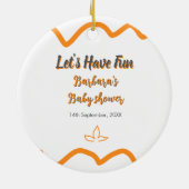 オレンジ色のレトロスペインのな赤ちゃんシャワーモダン セラミックオーナメント (裏面)