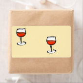 オレンジ色のワインをグラス ラベル (インサイチュ)