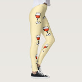 オレンジ色のワインをグラス レギンス (右)