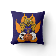 オレンジ色の前足ヤマネコ大好きスポーツ