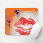 オレンジ色の唇の背景紫の花 マウスパッド (マウス)