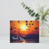 オレンジ色の夕陽にシルエットされたガン感謝 ポストカード (スタンド正面)