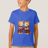 オレンジ色の子猫がバーンズ・ナイトを読んでいる Tシャツ (正面)