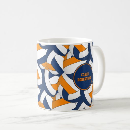 オレンジ色の学校カラーバレーボールコーチ コーヒーマグカップ (正面右)