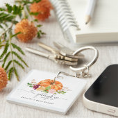 オレンジ色の小さなカボチャの赤ちゃんシャワーアクリルキーチェーン キーホルダー (正面右)