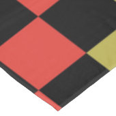 オレンジ色の市松模様に黒いギンガムパターン テーブルクロス (アングル)