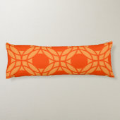 オレンジ色の幾何学円パターン ボディピロー (裏面)