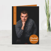 オレンジ色の幾何学的な卒業写真を焼いた 招待状 (正面)