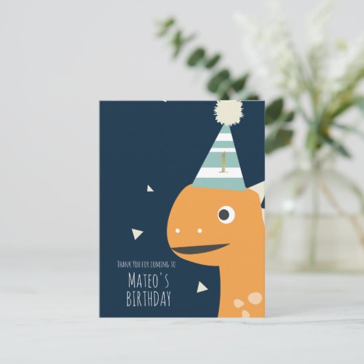 オレンジ色の恐竜の誕生日感謝パーティー ポストカード (スタンド正面)