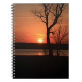 オレンジ色の日没と木のノート ノートブック (正面)
