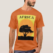 オレンジ色の日没に対するアフリカのアカシアツリー Tシャツ (正面)