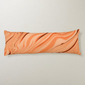 オレンジ色の曲線状の茶色の円柱の濃淡 ボディピロー (裏面)