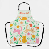 オレンジ色の桃の花と幸せな猫の名前 エプロン (正面)