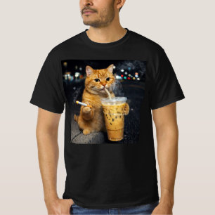 オレンジ色の猫がアイスコーヒーを飲みタバコを吸っている Tシャツ