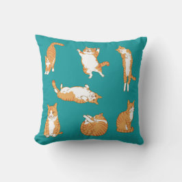 オレンジ色の猫は面白い クッション