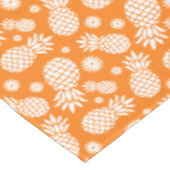 オレンジ色の白いパイナップルの花のテーブルクロス テーブルクロス (アングル)