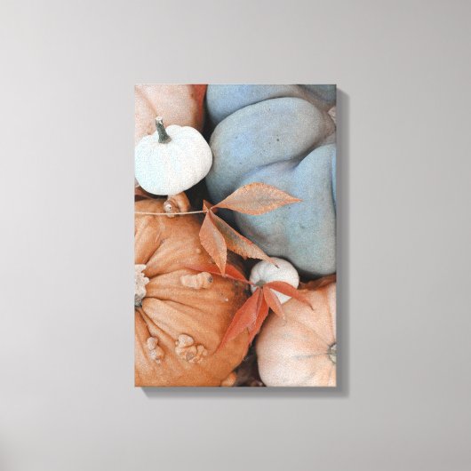 オレンジ色の白と青のカボチャ キャンバスプリント (正面)