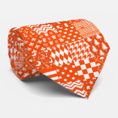 オレンジ色の白の混合パターンパッチワークデザイン ネクタイ (ロール)