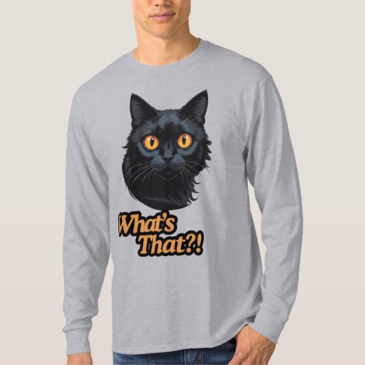 オレンジ色の目が驚く黒猫の顔 Tシャツ (正面)