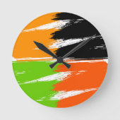 オレンジ色の緑の白黒ブラシストローク絵を描 ラウンド壁時計 (正面)